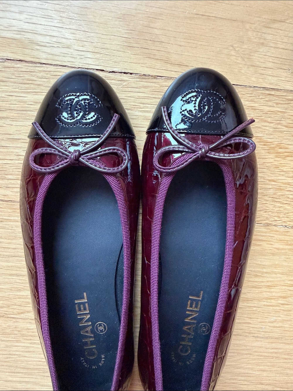 CHANEL Burgundy Patent and Black Cap Toe Ballet Flats - Picture 4 of 5